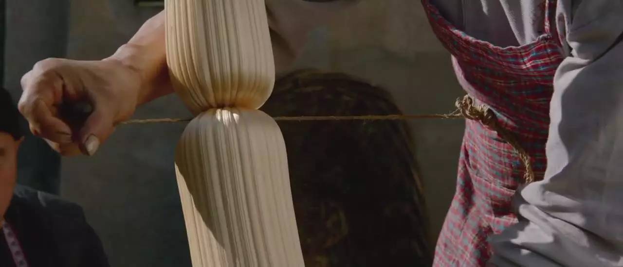 糖瓜是什么做的，糖瓜是用什么糖做的（二十三糖瓜粘，传统糖瓜简单做）