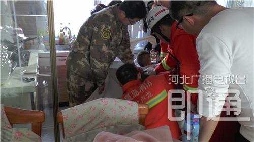 秦皇岛家电维修洗衣机 秦皇岛：4岁小孩被卡洗衣机 5分钟生命急救