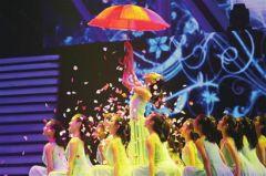 桔子街的断货男演员表介绍，剧名:《橘子街的断货男》（2016青岛春晚“hold住快乐”）