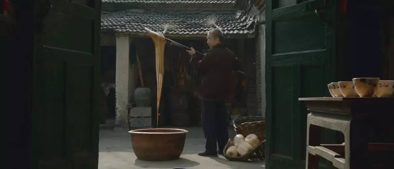 糖瓜是什么做的，糖瓜是用什么糖做的（二十三糖瓜粘，传统糖瓜简单做）