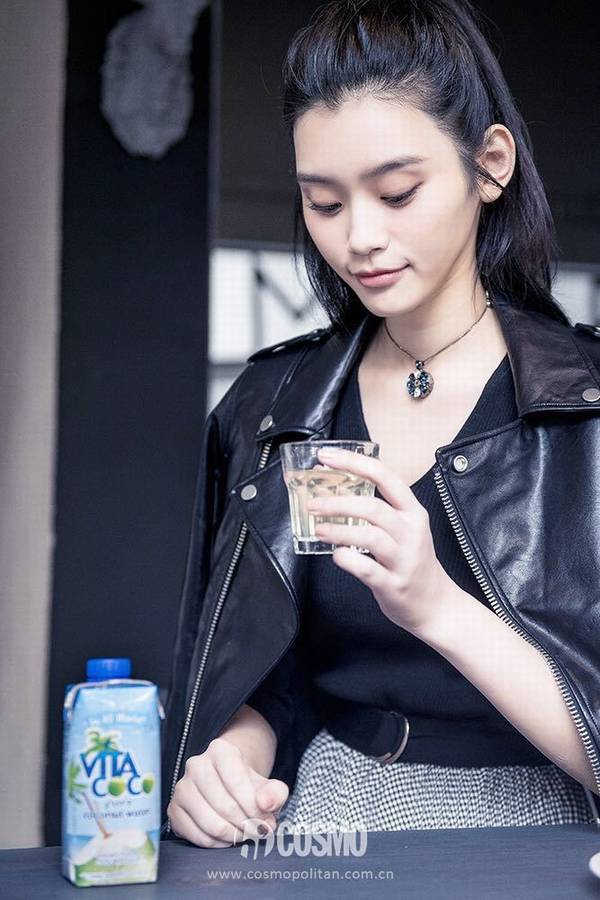 colove是什么牌子女装，lovelove是什么牌子（谁说超模不穿秋裤，你看奚梦瑶）