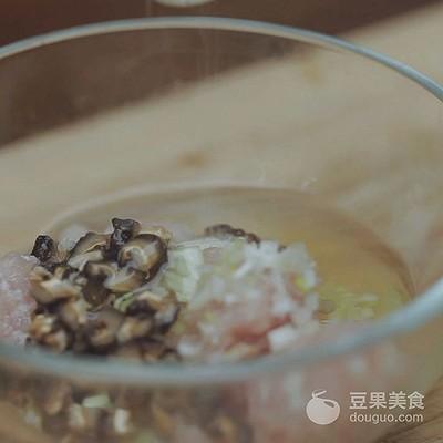 炖猪心汤的做法，炖猪心汤的做法和功效（猪心汤——汤店的做法）