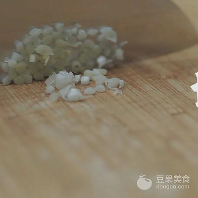 炖猪心汤的做法，炖猪心汤的做法和功效（猪心汤——汤店的做法）