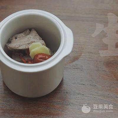 炖猪心汤的做法，炖猪心汤的做法和功效（猪心汤——汤店的做法）