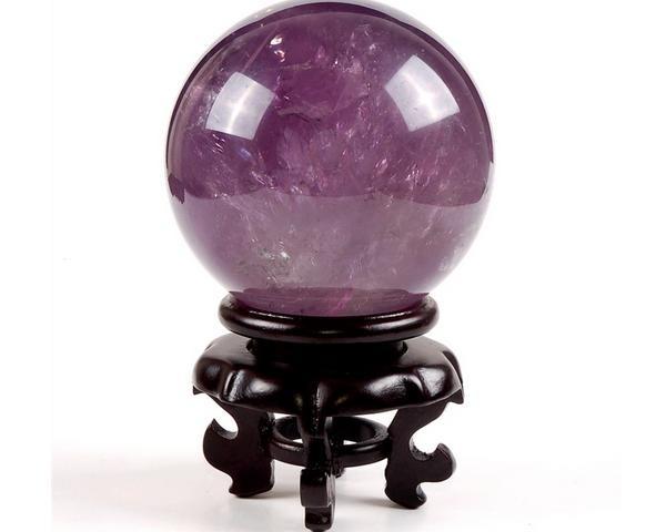 紫水晶的作用，紫水晶洞的风水作用以及摆放（紫水晶的功效与作用）