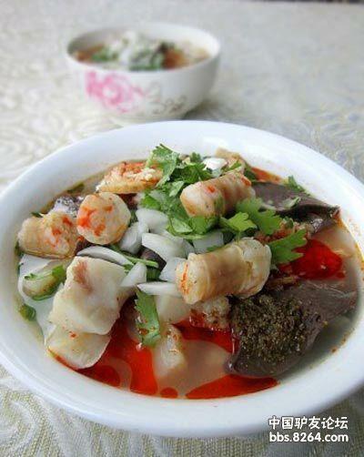 围着火炉吃西瓜是什么地方，早穿棉袄午穿纱围着火炉吃西瓜是描述哪个地区（大新疆传奇般的冬季攒劲儿美食）