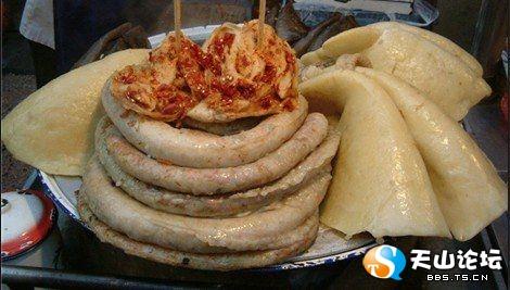 围着火炉吃西瓜是什么地方，早穿棉袄午穿纱围着火炉吃西瓜是描述哪个地区（大新疆传奇般的冬季攒劲儿美食）