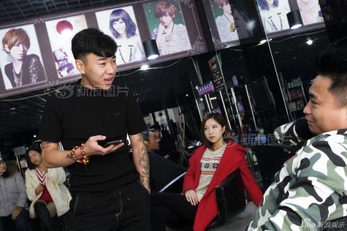 大连琳琳舞厅最新消息,大连琳琳舞厅还开吗(直播成帅哥美女新出路)