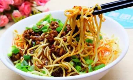 哪里学酸辣粉正宗，哪里能学到正宗的酸辣粉（竟然天天给驻马店人撒狗粮）