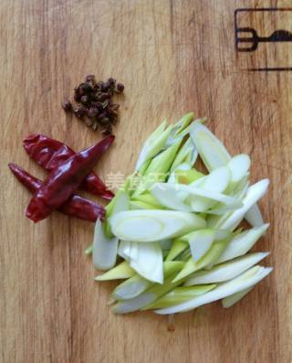 陕北洋芋擦擦怎么做，陕北蒸洋芋擦擦标准流程（洋芋<土豆>擦擦）