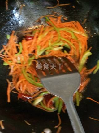 陕北洋芋擦擦怎么做，陕北蒸洋芋擦擦标准流程（洋芋<土豆>擦擦）