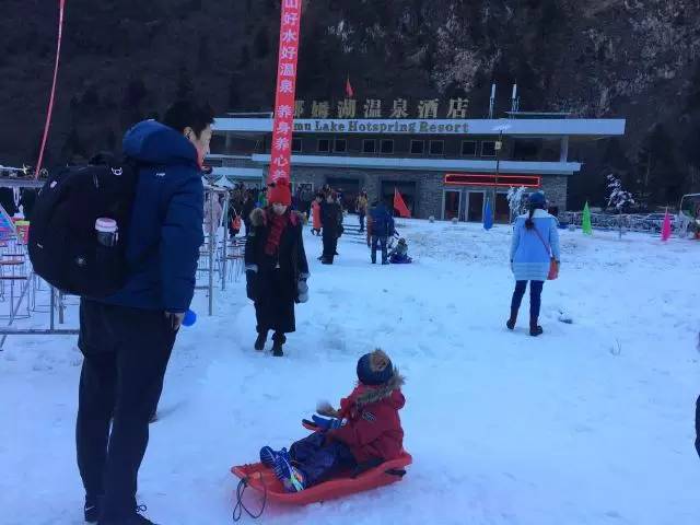 毕棚沟二月份天气冷吗，毕棚沟二月份天气冷吗多少度（滑雪、泡温泉、打雪仗一个地方就搞定）