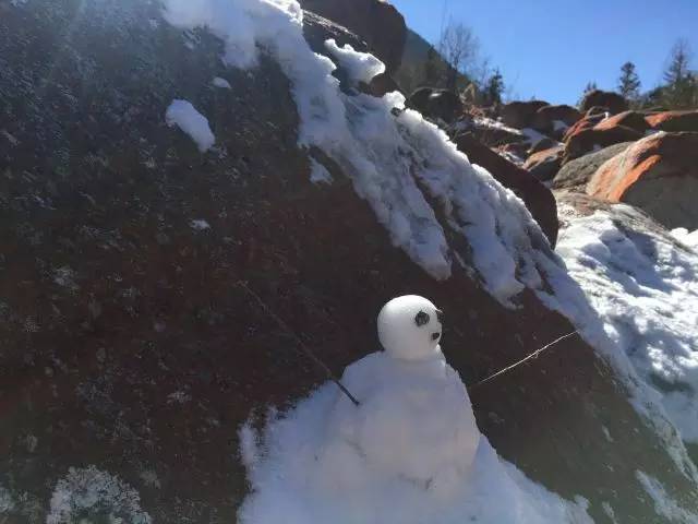 毕棚沟二月份天气冷吗，毕棚沟二月份天气冷吗多少度（滑雪、泡温泉、打雪仗一个地方就搞定）