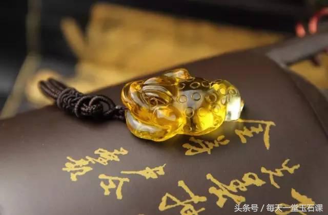 貔貅和金蟾的区别，怎么区分貔恘和三脚蟾（招财神兽——貔貅、金蟾的摆放之道）