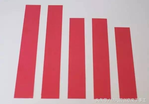 元旦贺卡怎么做，元旦贺卡怎么做立体（用牛奶盒、卡片、纸杯做的灯笼很有新年气氛）