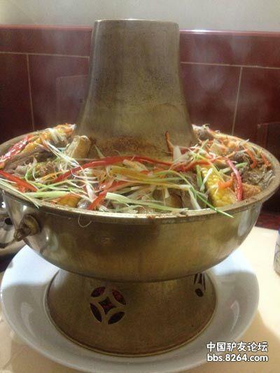 围着火炉吃西瓜是什么地方，早穿棉袄午穿纱围着火炉吃西瓜是描述哪个地区（大新疆传奇般的冬季攒劲儿美食）