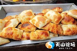 围着火炉吃西瓜是什么地方，早穿棉袄午穿纱围着火炉吃西瓜是描述哪个地区（大新疆传奇般的冬季攒劲儿美食）