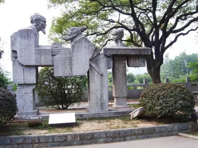 武胜路花鸟市场，武汉最大的花鸟市场在哪（927记者喊你体验地铁6号线武胜路、大智路、琴台站）