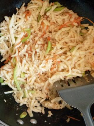 陕北洋芋擦擦怎么做，陕北蒸洋芋擦擦标准流程（洋芋<土豆>擦擦）