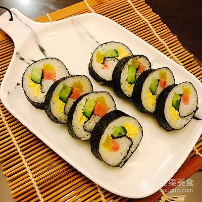简单家常寿司的做法，寿司家常做法大全（家常寿司的做法）