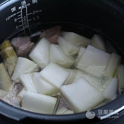 冬瓜排骨汤的做法，玉米冬瓜排骨汤的做法（#苏泊尔鲜煮唯快#冬瓜排骨汤）