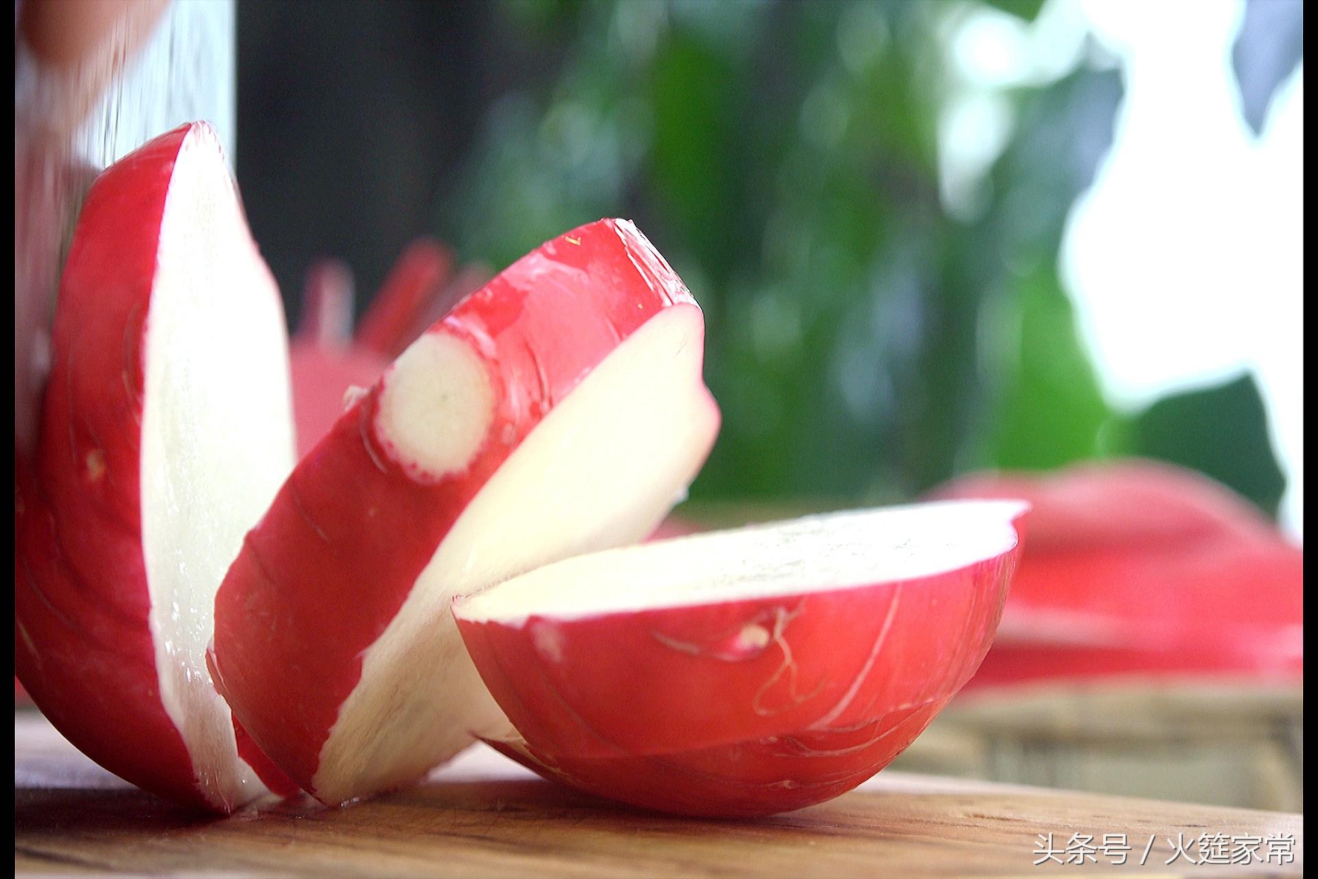 香辣萝卜丝做法步骤，几毛钱一斤的小菜腌制成麻辣萝卜干就是大生意