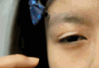 单眼皮女生的句子，单眼皮的赞美的句子（周冬雨蜜汁撞脸鬼怪新娘）