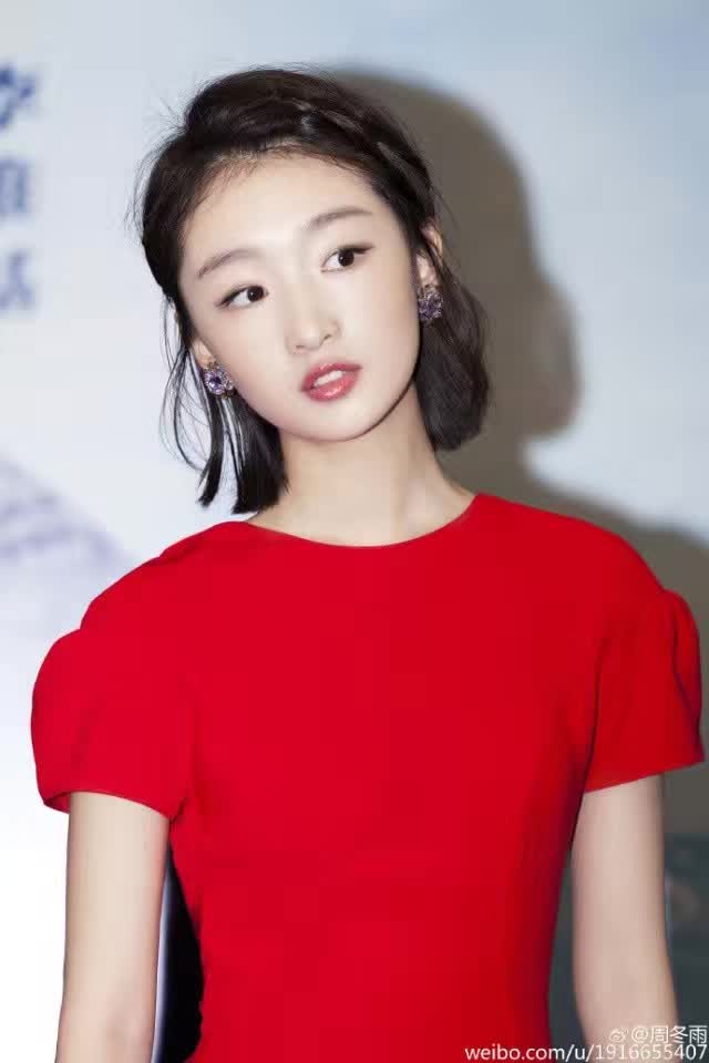 单眼皮女生的句子，单眼皮的赞美的句子（周冬雨蜜汁撞脸鬼怪新娘）