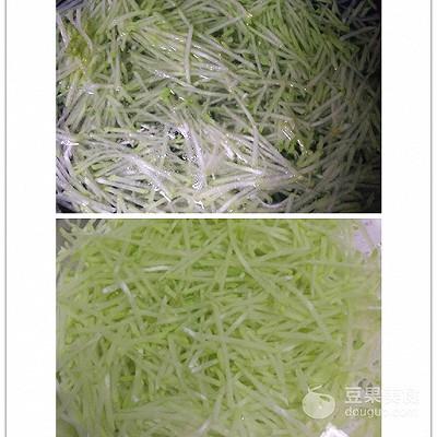 怎么做凉拌佛手瓜，清脆爽口--凉拌佛手瓜#沈师傅神奇鸡蛋干#