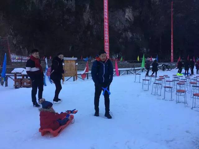 毕棚沟二月份天气冷吗，毕棚沟二月份天气冷吗多少度（滑雪、泡温泉、打雪仗一个地方就搞定）