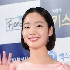 单眼皮女生的句子，单眼皮的赞美的句子（周冬雨蜜汁撞脸鬼怪新娘）