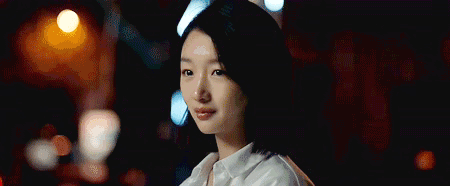 单眼皮女生的句子，单眼皮的赞美的句子（周冬雨蜜汁撞脸鬼怪新娘）