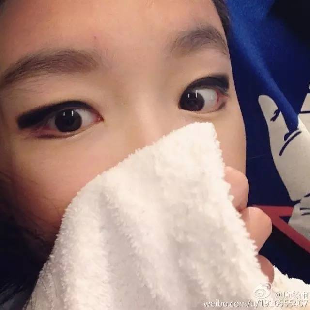 单眼皮女生的句子，单眼皮的赞美的句子（周冬雨蜜汁撞脸鬼怪新娘）