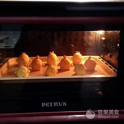 小鸡头饰的做法，小鸡头饰怎么制作（新年食谱——憨态可掬的小鸡烧果子）