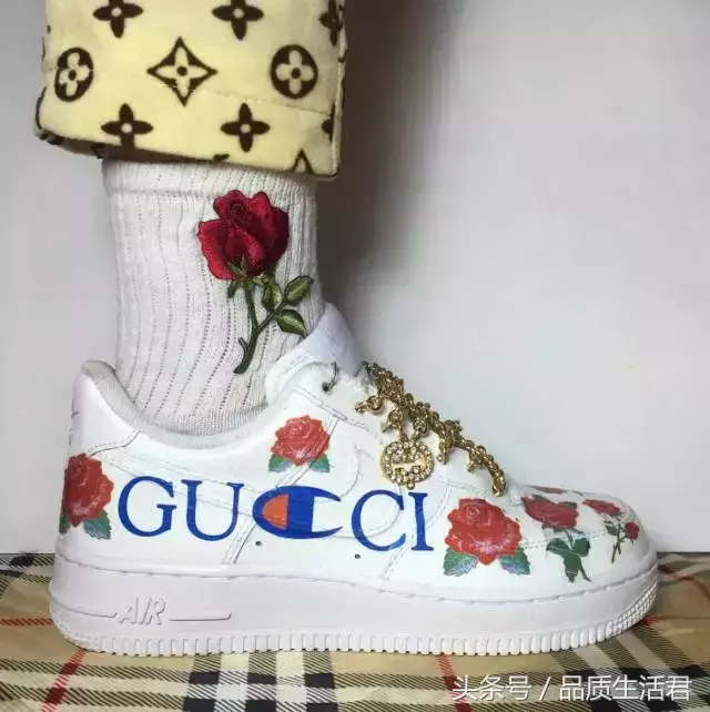 champion美版和日版有什么区别，如何区别Champion日版还是美版（为什么一件90年代风格的Champion）