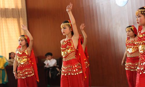 元旦手抄报的内容，欢庆元旦节手抄报的内容（关于元旦手抄报古诗及现代诗歌内容资料）