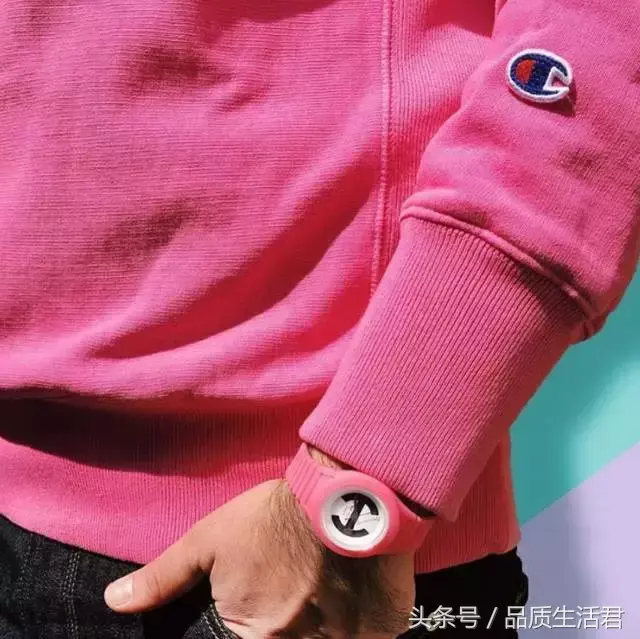 champion美版和日版有什么区别，如何区别Champion日版还是美版（为什么一件90年代风格的Champion）