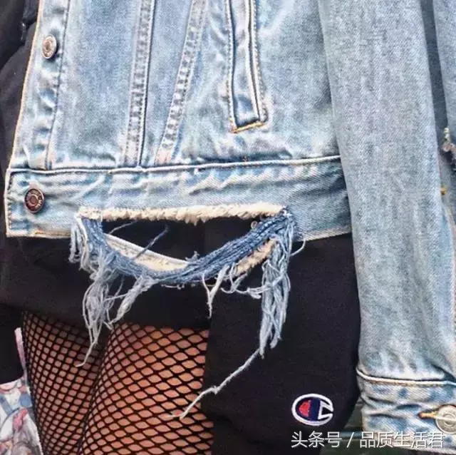 champion美版和日版有什么区别，如何区别Champion日版还是美版（为什么一件90年代风格的Champion）