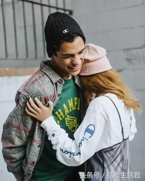 champion美版和日版有什么区别，如何区别Champion日版还是美版（为什么一件90年代风格的Champion）