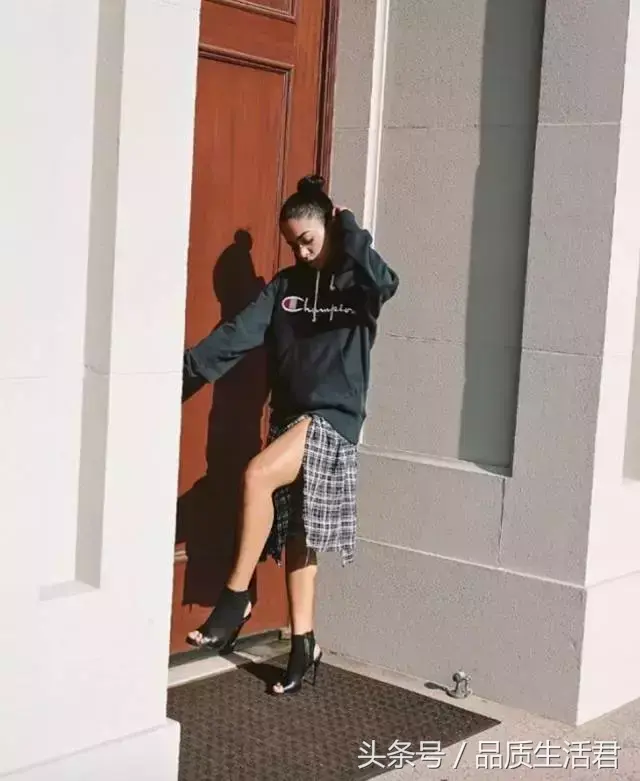 champion美版和日版有什么区别，如何区别Champion日版还是美版（为什么一件90年代风格的Champion）