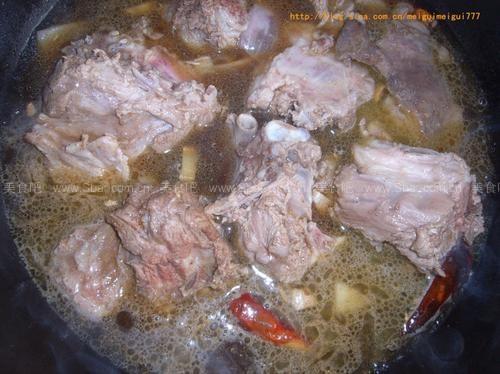 红焖羊蝎子，红焖羊蝎子正宗的做法（简单几步搞定家常红焖羊蝎子）