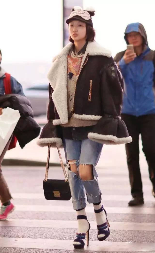 单眼皮女生的句子，单眼皮的赞美的句子（周冬雨蜜汁撞脸鬼怪新娘）