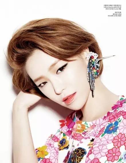 单眼皮女生的句子，单眼皮的赞美的句子（周冬雨蜜汁撞脸鬼怪新娘）