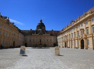 ovo是什么意思，备注ovo是什么意思（自驾中欧巴尔干12国）