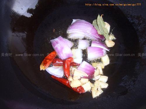 红焖羊蝎子，红焖羊蝎子正宗的做法（简单几步搞定家常红焖羊蝎子）