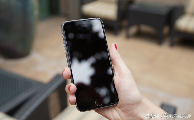 iphone录像的时候能不能熄屏，iPhone熄屏也能拍视频