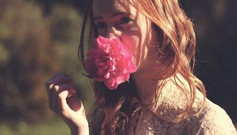 为什么时柱桃花命不长，时柱桃花越老越美（原来都是桃花运惹的祸）