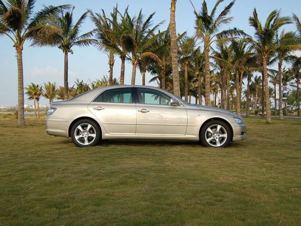 锐志油耗多少，锐志油耗多少钱一公里（V6后驱属锐志）