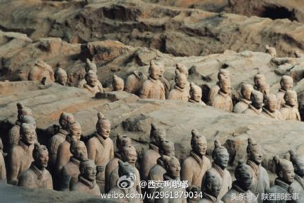 西安兵马俑旅游攻略，带你回到大秦帝国时期（西安旅行之秦始皇兵马俑微攻略）