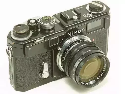 nikon是什么牌子，尼康是哪国的品牌（其在镜片上的百年造诣值得尊敬）